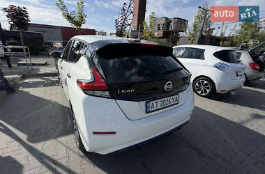 Хэтчбек Nissan Leaf 2019 в 
