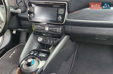 Хэтчбек Nissan Leaf 2019 в 