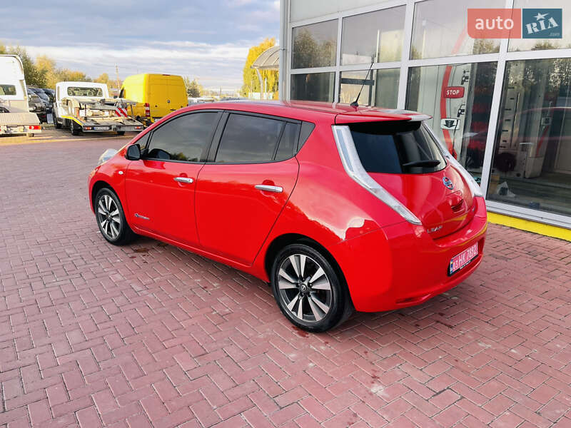 Хэтчбек Nissan Leaf 2016 в Ровно