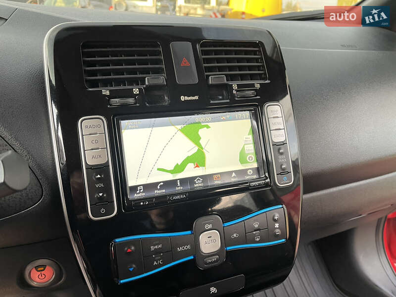 Хэтчбек Nissan Leaf 2016 в Ровно