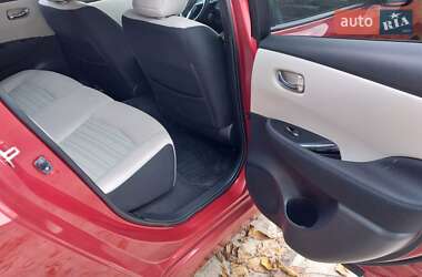 Хэтчбек Nissan Leaf 2018 в 