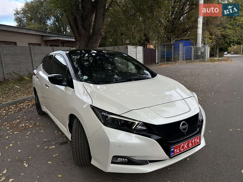 Хэтчбек Nissan Leaf 2023 в Днепре фото Хэтчбек Nissan Leaf 2023 в Днепре
