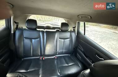 Хэтчбек Nissan Leaf 2014 в 