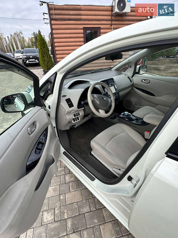 Хетчбек Nissan Leaf 2011 в Білогородці