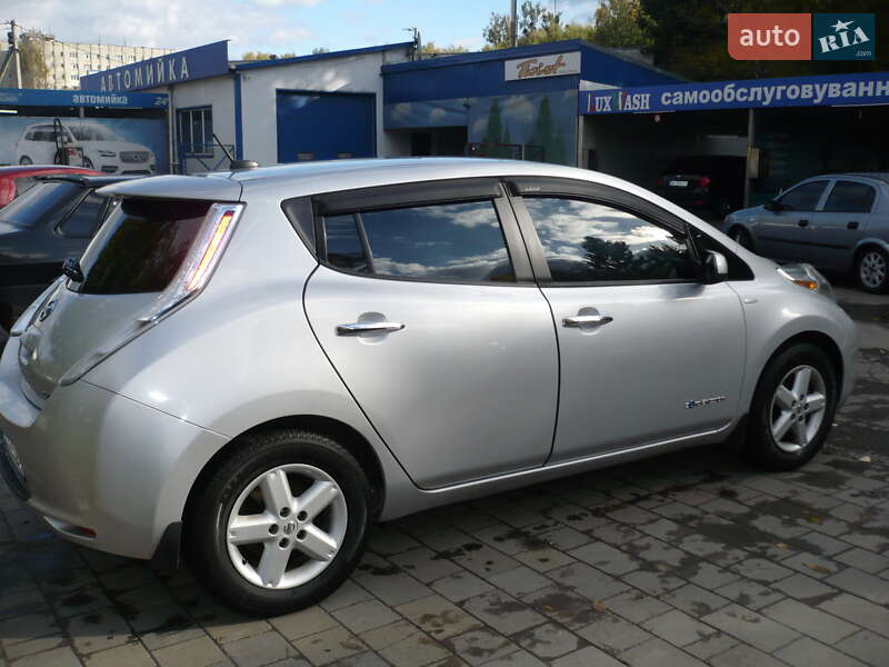 Хетчбек Nissan Leaf 2013 в Львові
