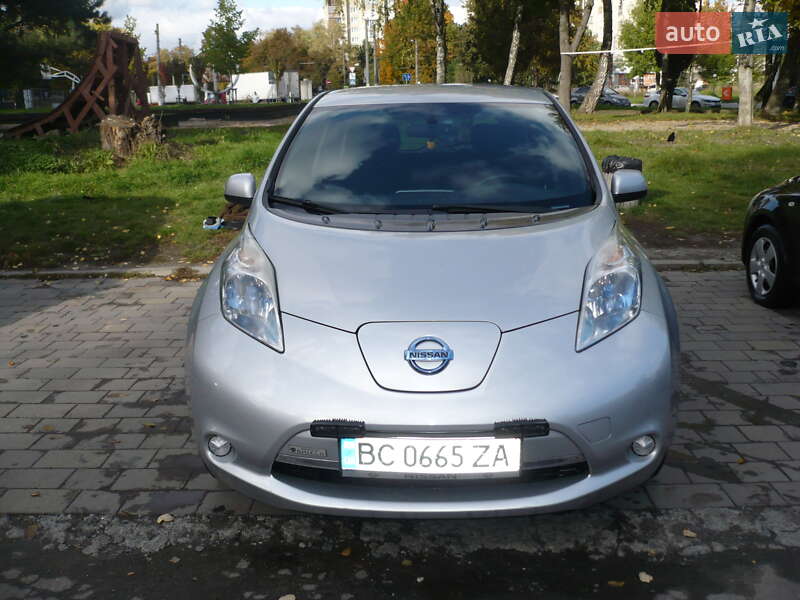 Хетчбек Nissan Leaf 2013 в Львові