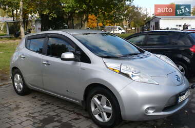 Хэтчбек Nissan Leaf 2013 в Львове