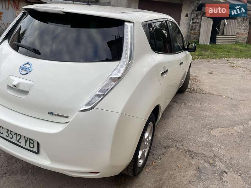 Хэтчбек Nissan Leaf 2017 в Львове фото 7 Хэтчбек Nissan Leaf 2017 в Львове
