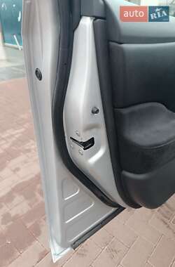 Хетчбек Nissan Leaf 2014 в 