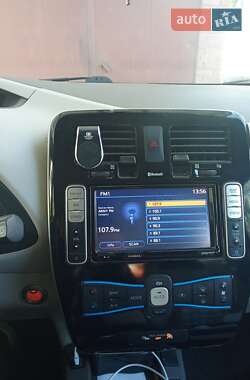 Хэтчбек Nissan Leaf 2014 в 
