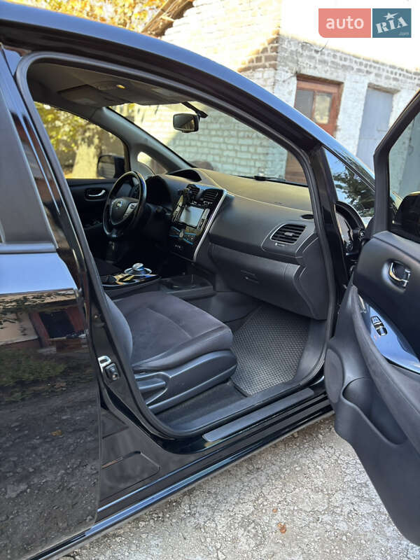 Хэтчбек Nissan Leaf 2014 в Днепре фото 6 Хэтчбек Nissan Leaf 2014 в Днепре