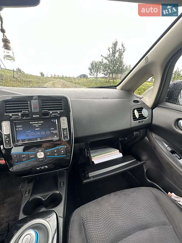 Хэтчбек Nissan Leaf 2015 в Турке фото 11 Хэтчбек Nissan Leaf 2015 в Турке