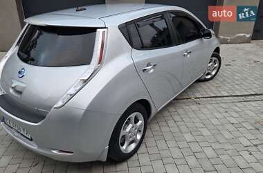 Хэтчбек Nissan Leaf 2016 в 