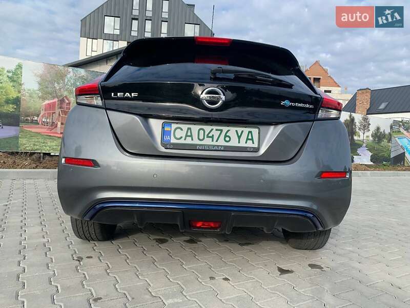 Хэтчбек Nissan Leaf 2018 в Умани