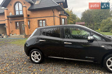 Хэтчбек Nissan Leaf 2014 в 