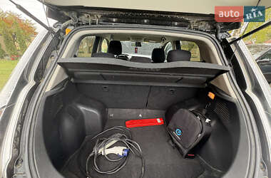 Хэтчбек Nissan Leaf 2014 в 