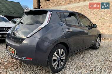 Хэтчбек Nissan Leaf 2013 в 