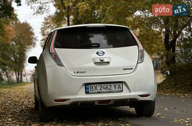 Хэтчбек Nissan Leaf 2014 в 