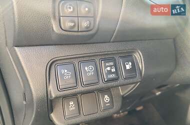 Хэтчбек Nissan Leaf 2014 в 