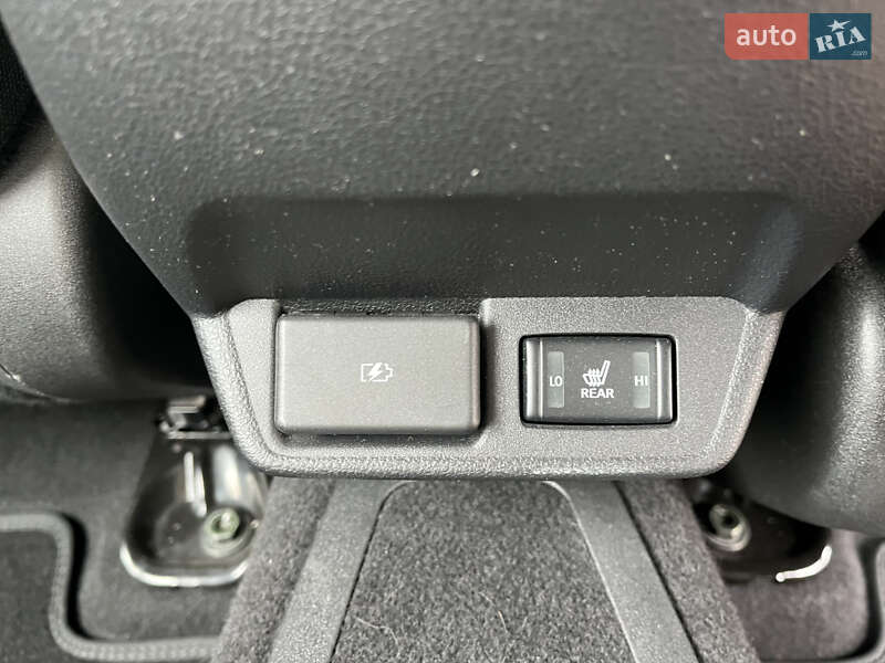 Хэтчбек Nissan Leaf 2021 в Бродах фото 26 Хэтчбек Nissan Leaf 2021 в Бродах