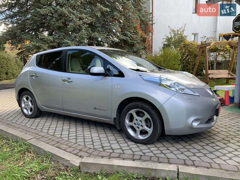 Хэтчбек Nissan Leaf 2012 в Львове фото 5 Хэтчбек Nissan Leaf 2012 в Львове