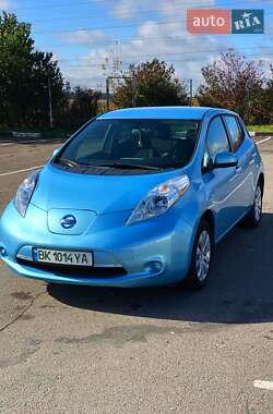 Хэтчбек Nissan Leaf 2015 в Ровно