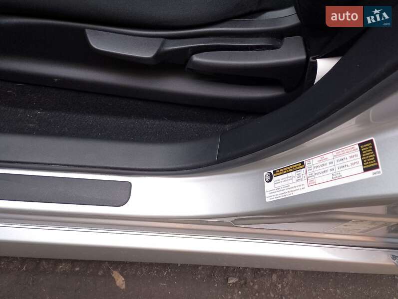 Хетчбек Nissan Leaf 2021 в Кременчуці