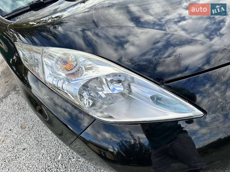 Хетчбек Nissan Leaf 2015 в Умані