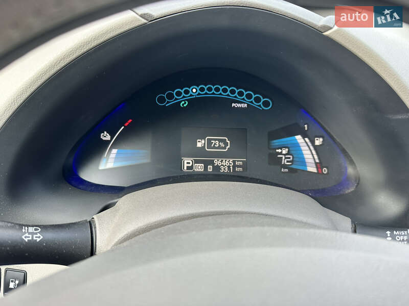 Хетчбек Nissan Leaf 2015 в Умані