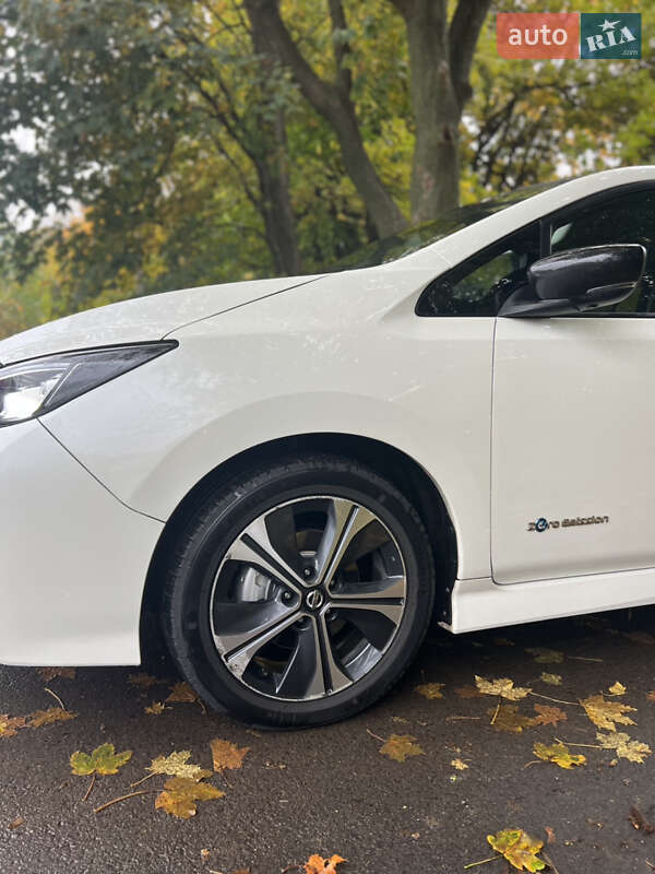 Хетчбек Nissan Leaf 2018 в Рівному