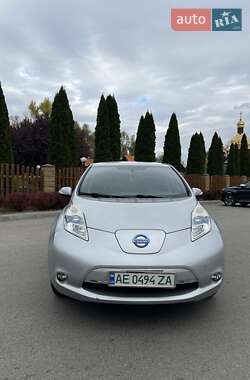 Хетчбек Nissan Leaf 2013 в Дніпрі