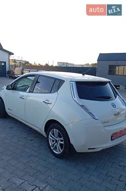 Хетчбек Nissan Leaf 2012 в 