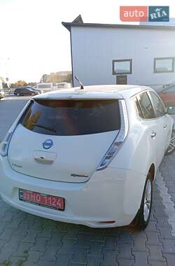 Хетчбек Nissan Leaf 2012 в 