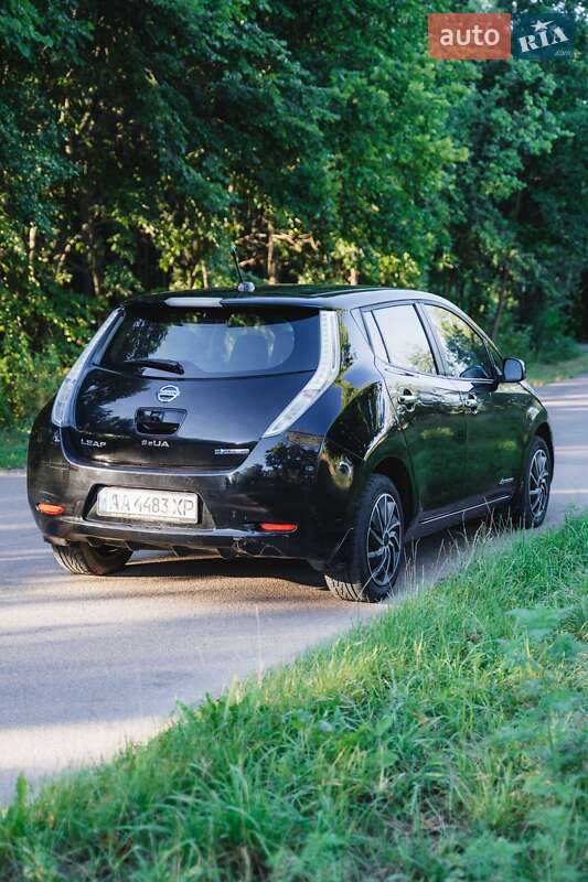 Хэтчбек Nissan Leaf 2015 в Киеве фото 12 Хэтчбек Nissan Leaf 2015 в Киеве