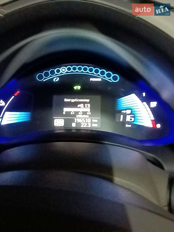 Хэтчбек Nissan Leaf 2012 в Владимире