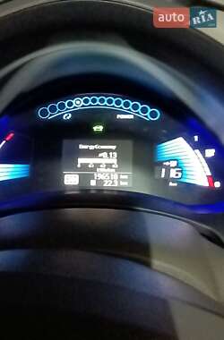 Хетчбек Nissan Leaf 2012 в 