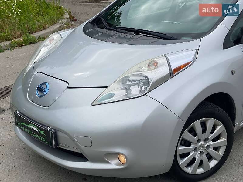Хетчбек Nissan Leaf 2013 в Києві
