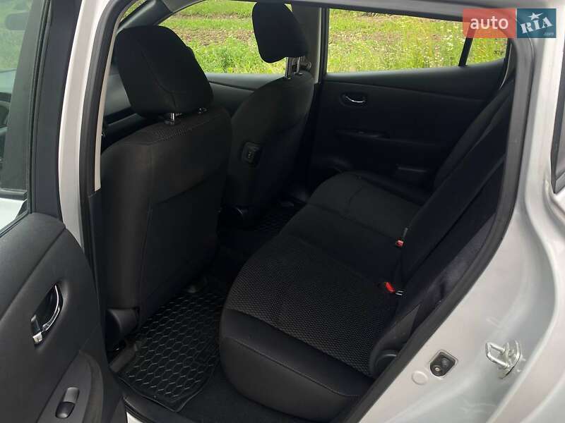 Хетчбек Nissan Leaf 2013 в Києві