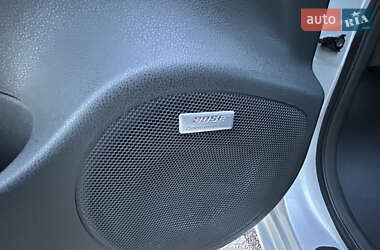 Хэтчбек Nissan Leaf 2013 в 