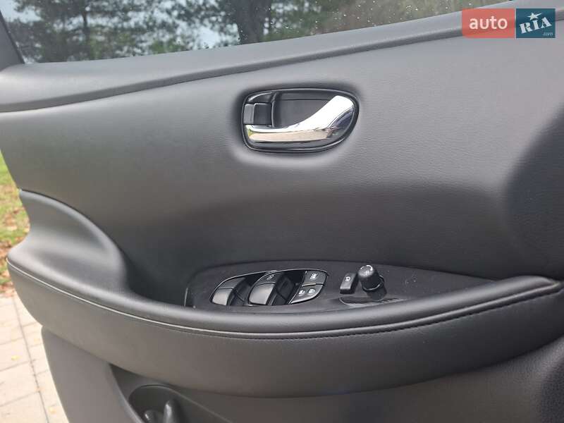 Хэтчбек Nissan Leaf 2016 в Виннице