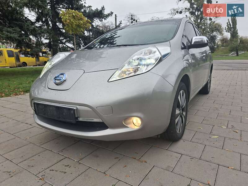 Хэтчбек Nissan Leaf 2016 в Виннице