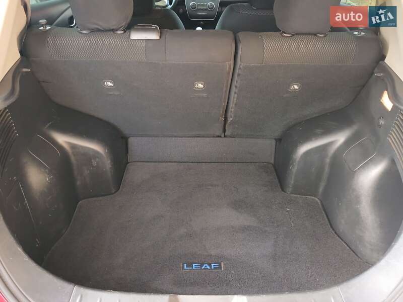 Хетчбек Nissan Leaf 2013 в Білгороді-Дністровському