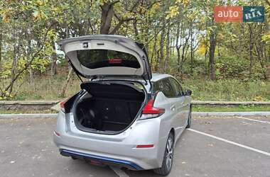 Хэтчбек Nissan Leaf 2019 в 