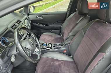 Хэтчбек Nissan Leaf 2019 в 