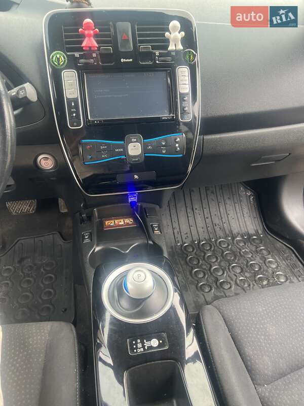 Хетчбек Nissan Leaf 2014 в Житомирі