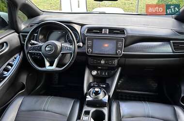 Хэтчбек Nissan Leaf 2020 в 
