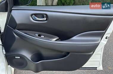 Хэтчбек Nissan Leaf 2020 в 