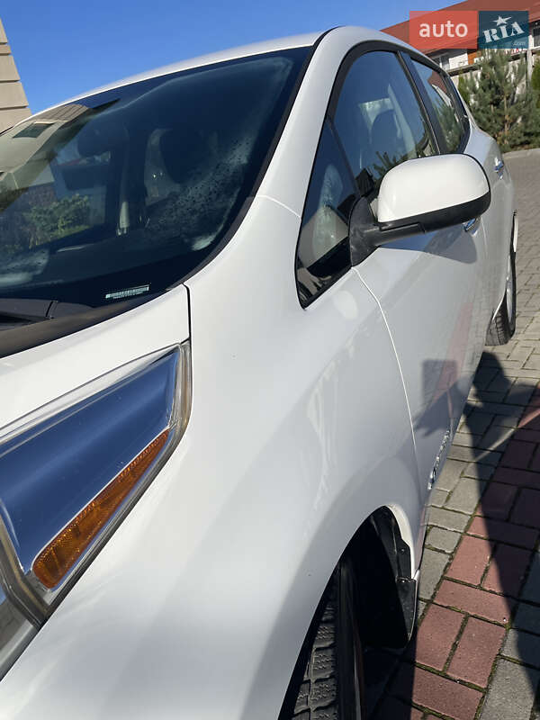 Хэтчбек Nissan Leaf 2013 в Золочеве