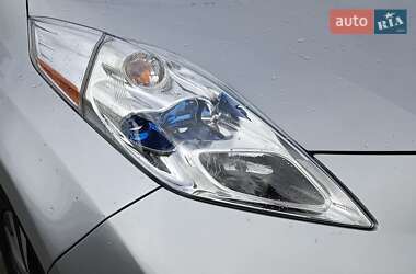 Хэтчбек Nissan Leaf 2016 в 