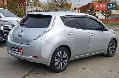 Хэтчбек Nissan Leaf 2016 в 